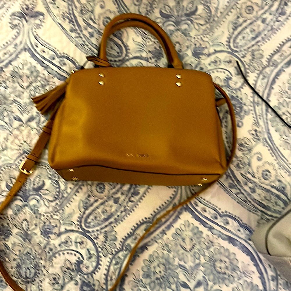 Nine West 10 inches cross body